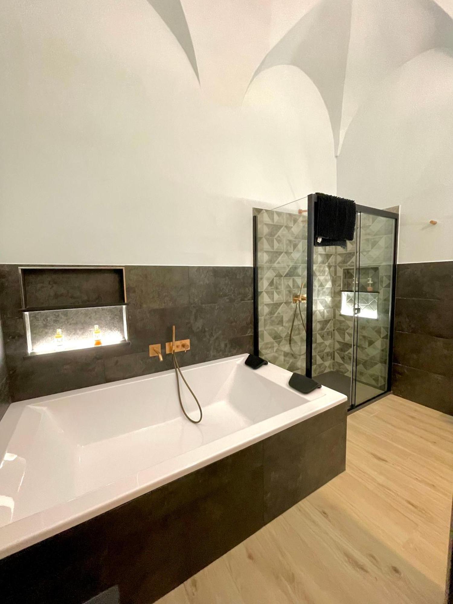 Grothouse Apartment Finale Ligure Luaran gambar