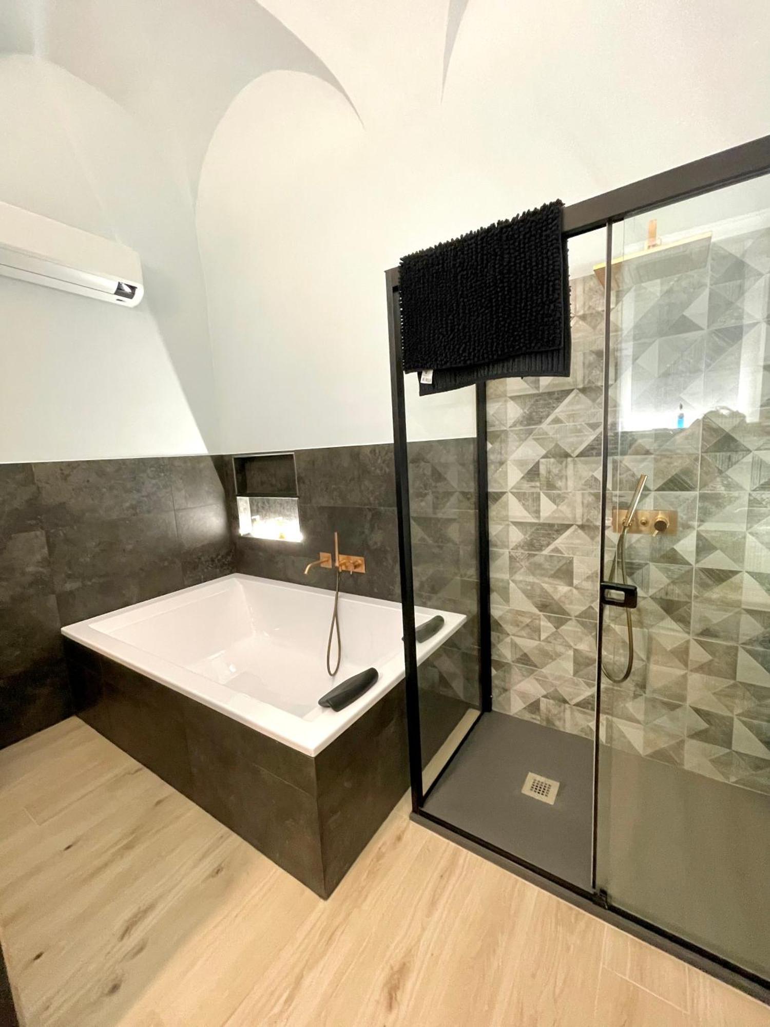 Grothouse Apartment Finale Ligure Luaran gambar