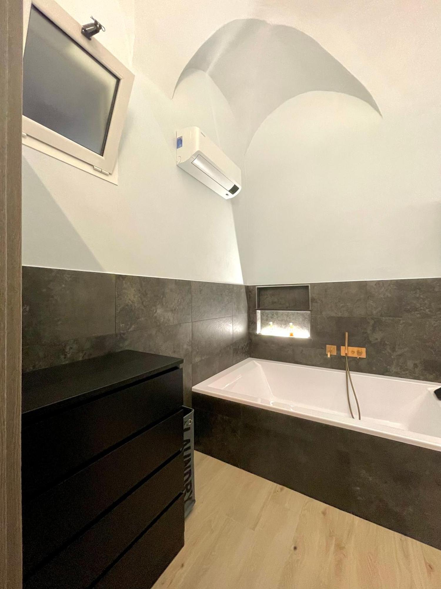 Grothouse Apartment Finale Ligure Luaran gambar